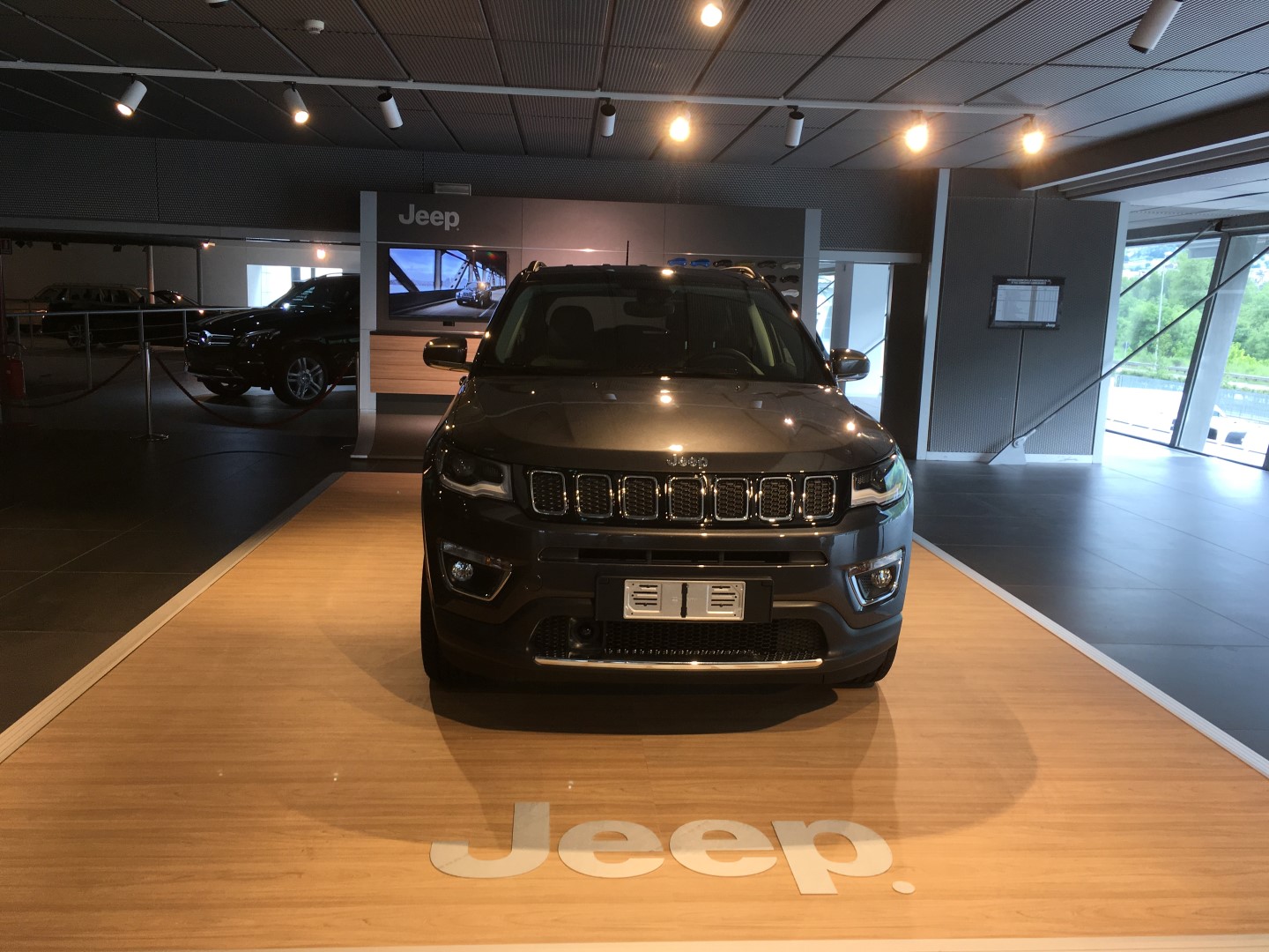 Jeep Compass tua da 200 Euro al mese